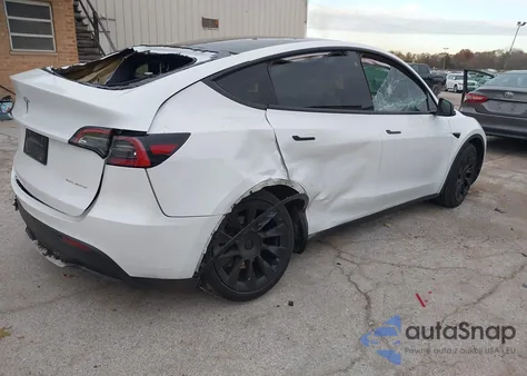 2021 Tesla Model Y Long Range Dual Motor All-Wheel Drive z USA, uszkodzony, nr VIN 5YJYGDEE0MF244216